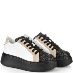 ДАМСКИ КЕЦОВЕ НА ПОВДИГНАТО ХОДИЛО  ОТ ЕСТЕСТВЕНА КОЖА С БРОКАТ-7073A-БЯЛО/ЧЕРНО